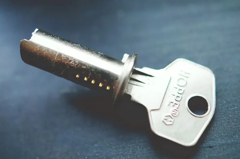 BS 3621 and TS 007 locks explained – euro cylinder lock and key, Locksmith Boston guide to what insurance approved means for homes in Boston