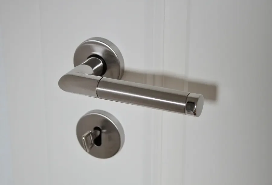 Lever door handle with a thumb turn – the open-door test when your uPVC door won't lock in Boston, Locksmith Boston guide